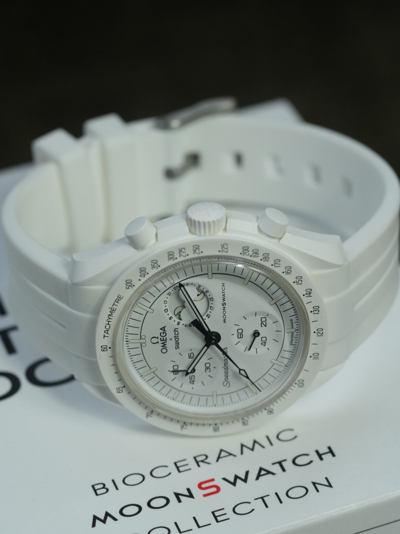 Swatch x OMEGA Mission To Moonphase 'Classic Bundle' Snoopy White
