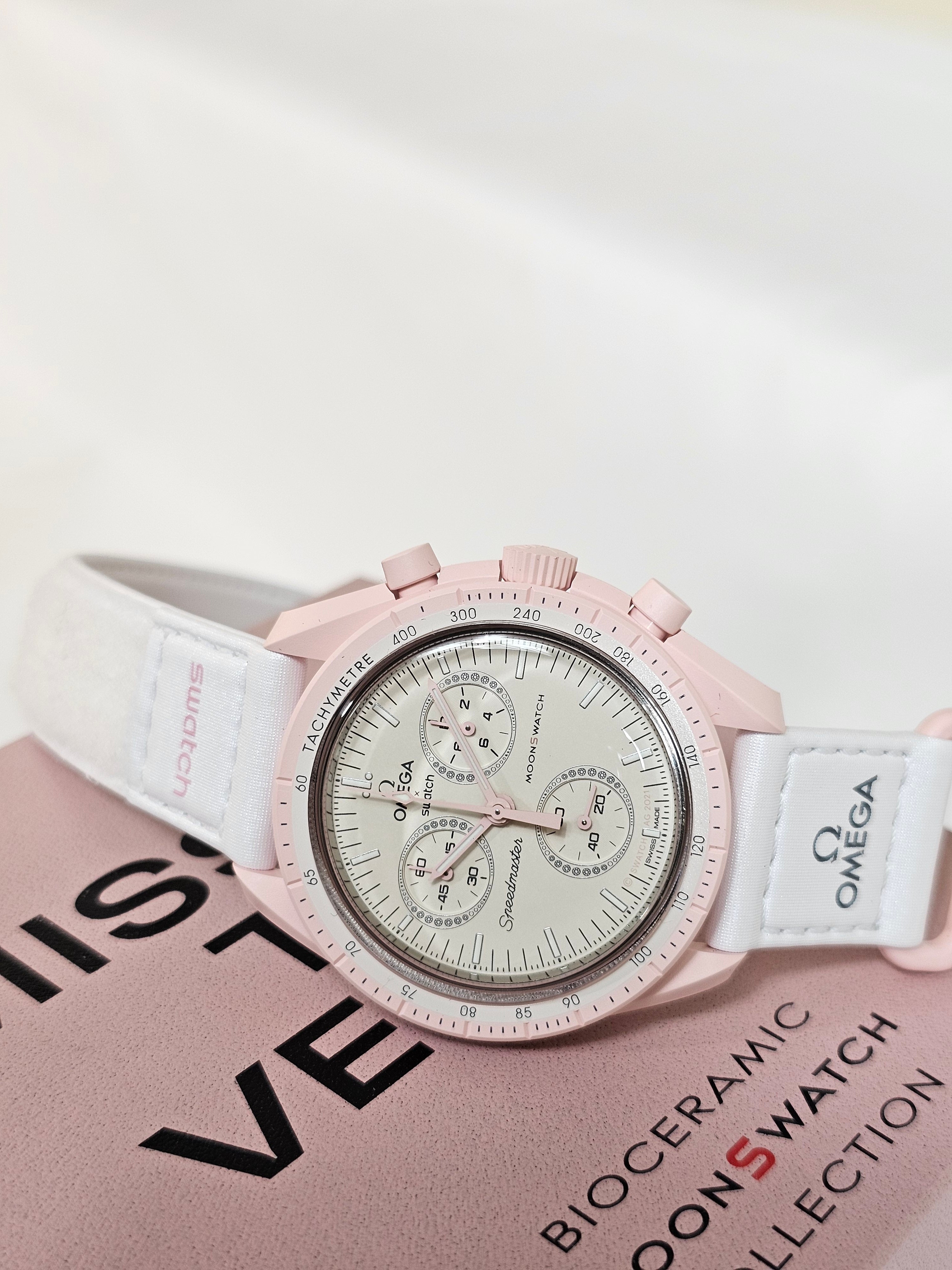 Swatch Moonswatch - Mission to Venus: Embrace Time with a Cosmic