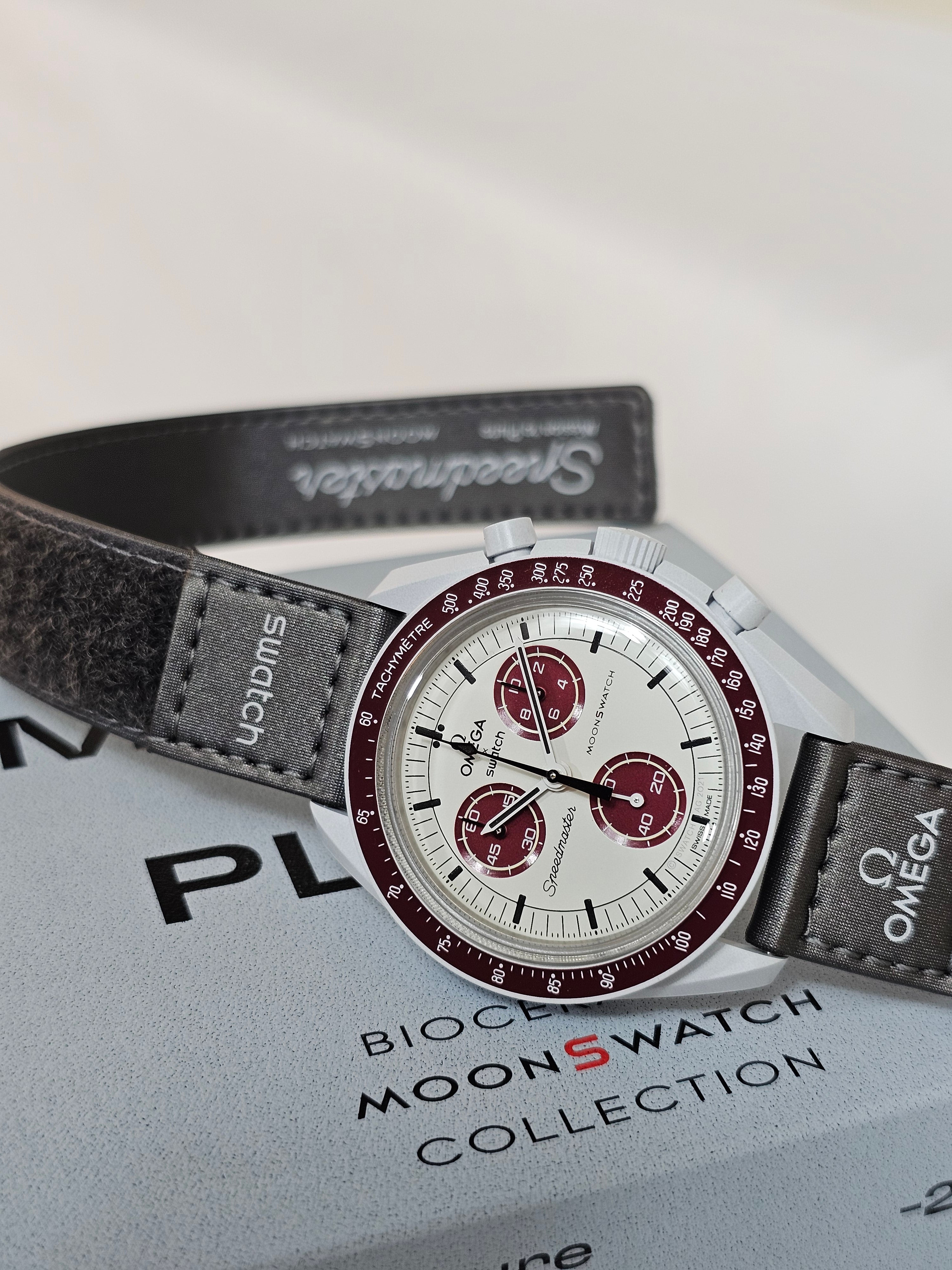 Swatch Moonswatch - Mission to Pluto: Beyond Boundaries, Beyond 