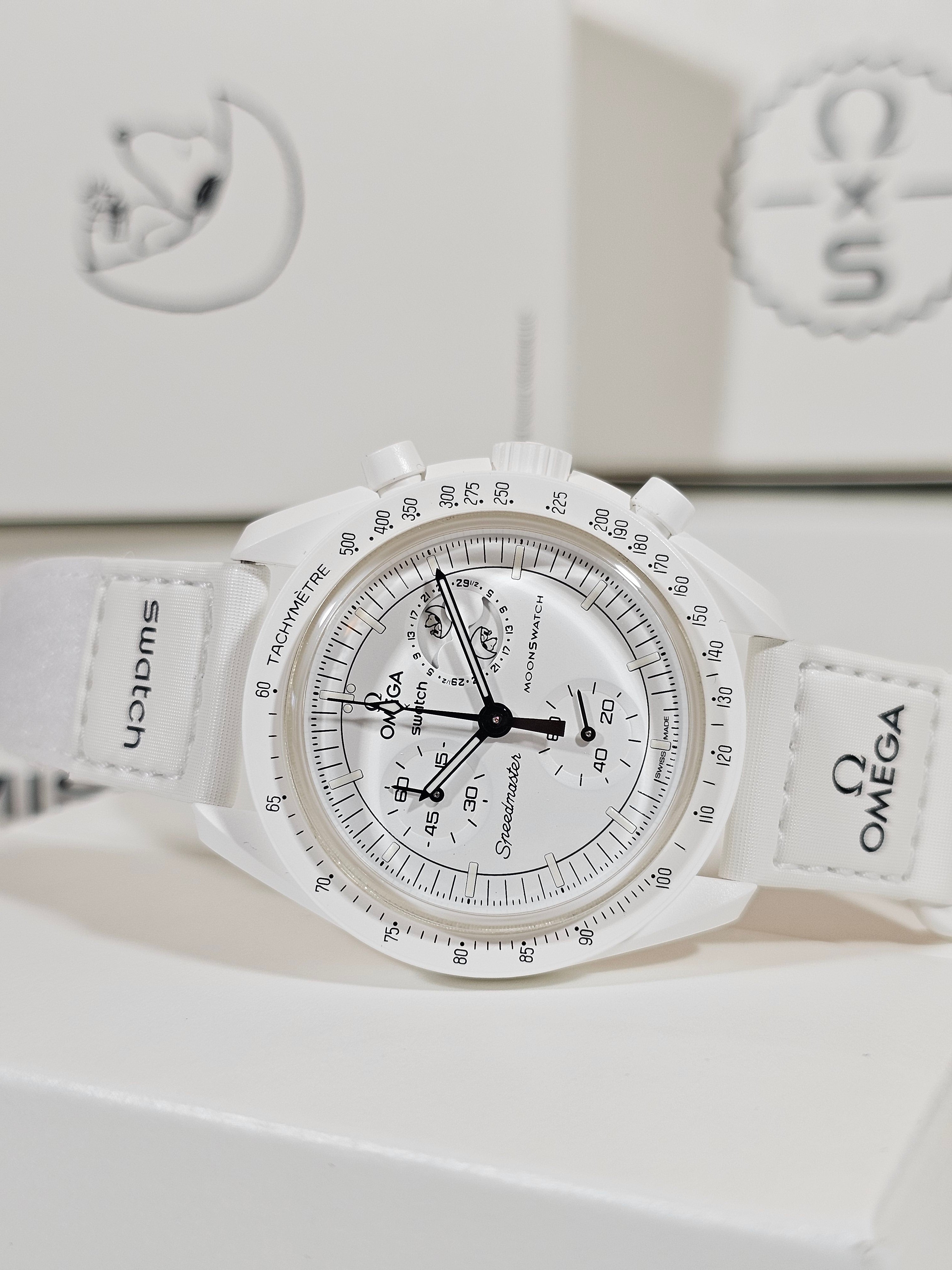 Snoopy x OMEGA x Swatch MoonSwatch White 新入荷 - 時計