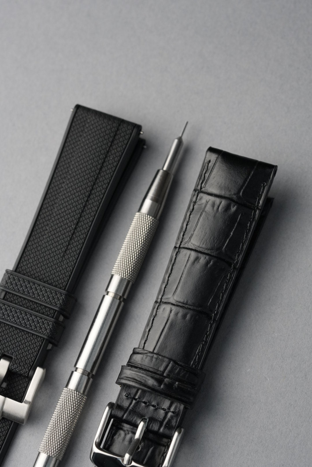 Essential Strap Bundle – Rubber & Leather + Tool (20–22mm Universal Fit)