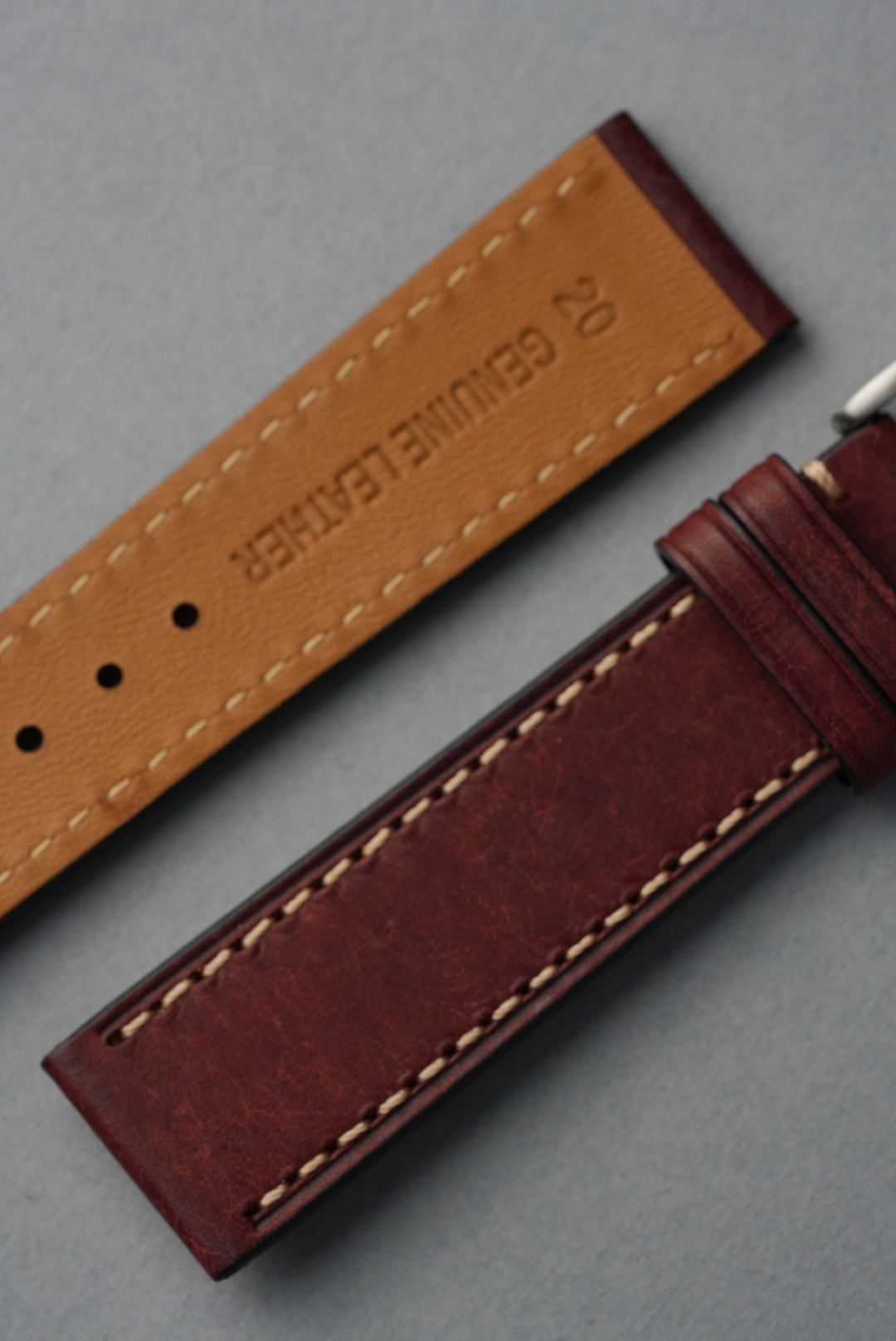 Tuscan Pueblo Leather Strap with Contrast Stitch – 20mm to 22mm