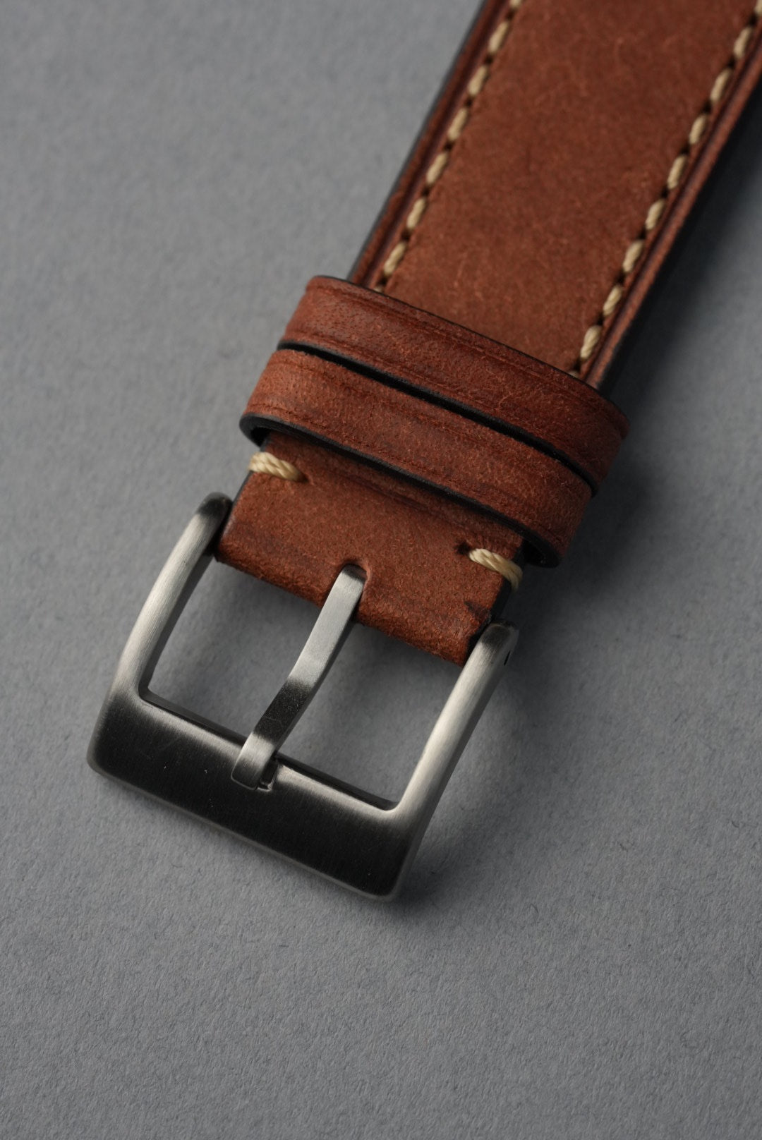 Tuscan Pueblo Leather Strap with Contrast Stitch – 20mm to 22mm