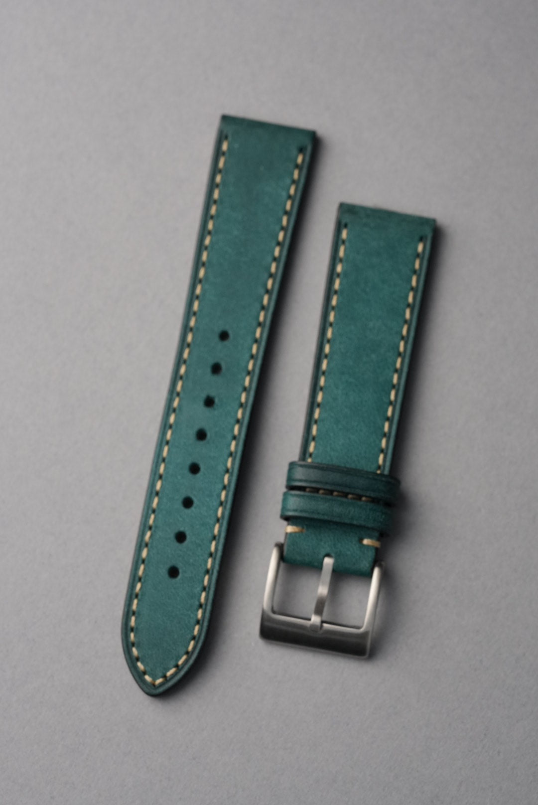 Tuscan Pueblo Leather Strap with Contrast Stitch – 18mm to 22mm