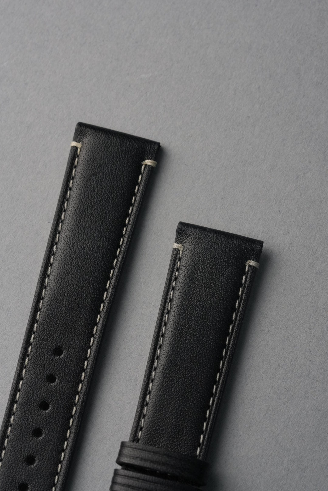 Handmade Leather Strap with Contrast Stitch – 18mm to 22mm