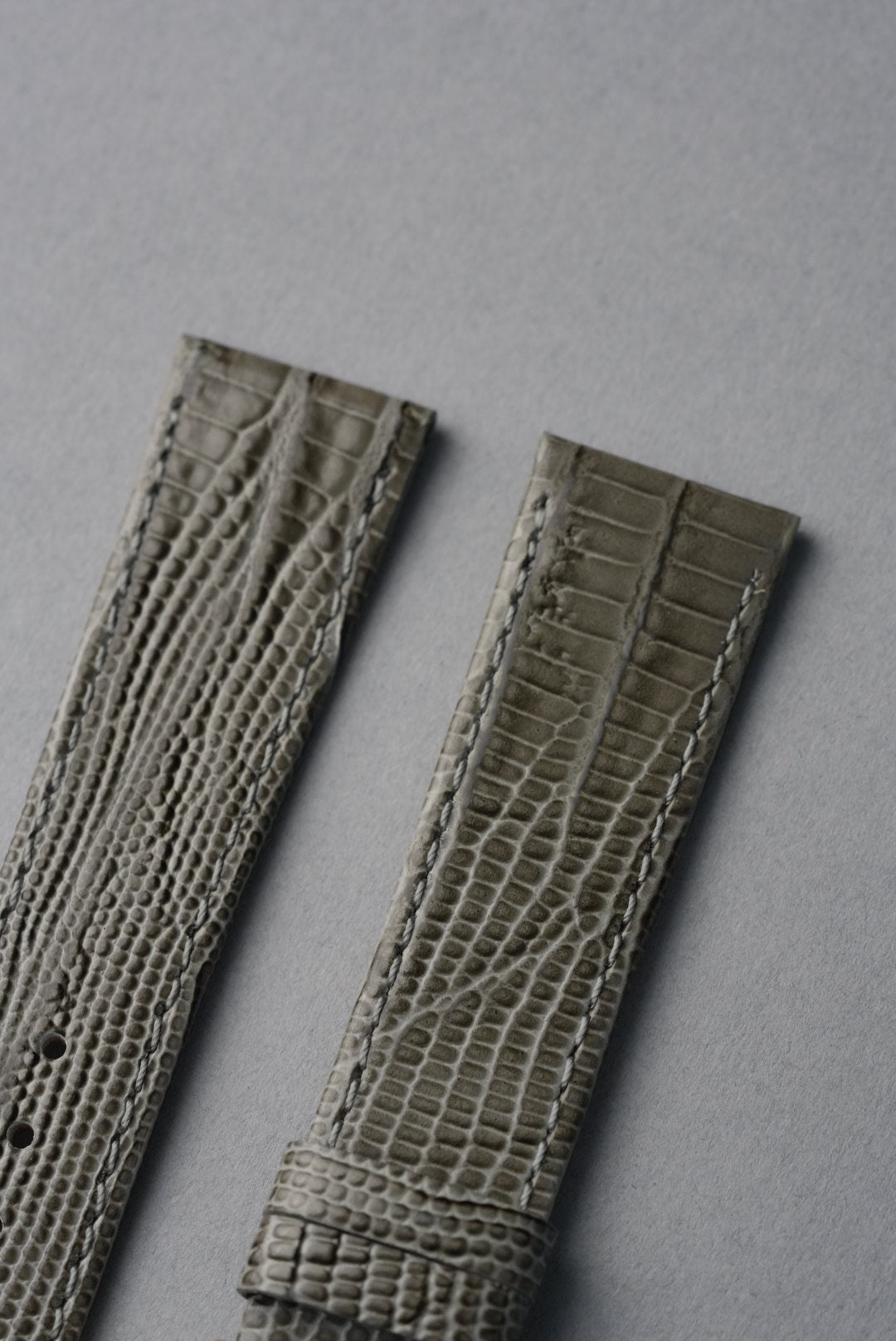 Lizard Grain Leather Strap with Nubuck Lining - 12 mm to 22 mm