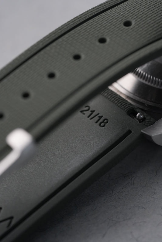 Sailcloth Effect FKM Rubber Strap with Deployant Clasp - For OMEGA Speedmaster - Black