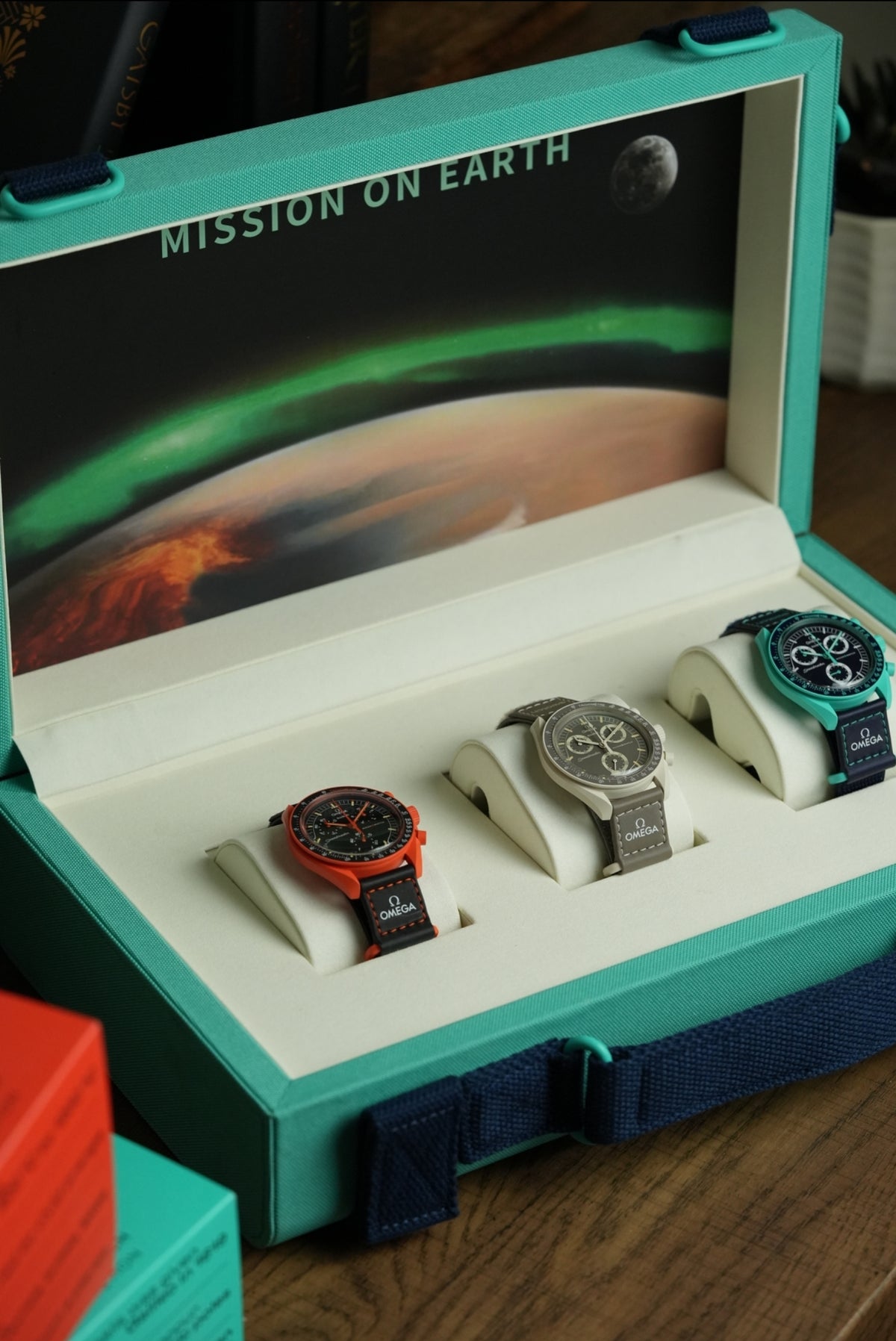 Mission On Earth MoonSwatch Flight Case Green – MGB WATCHES