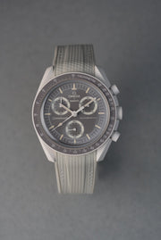 Rubber Curved Strap for Omega x Swatch MoonSwatch – Mission on Earth: Desert – Griege with White Stitch