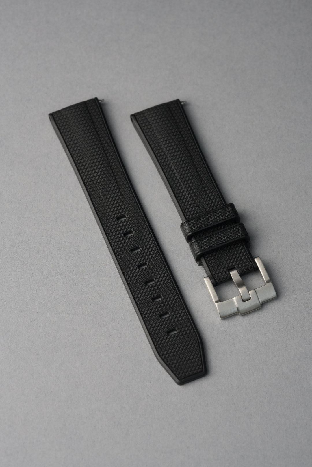 Rubber Woven Straight End Fit Strap - 20 mm to 22 mm black replacement