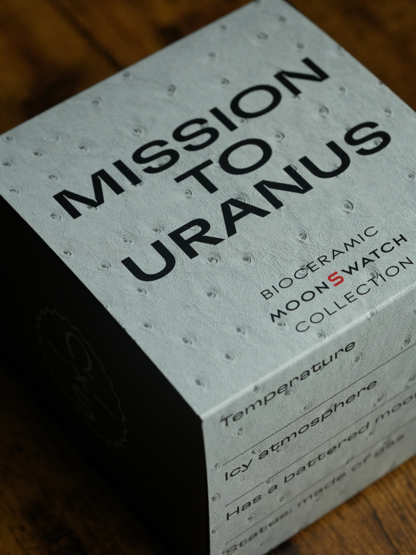 Omega X Swatch MoonSwatch Collection: Ostrich Uranus