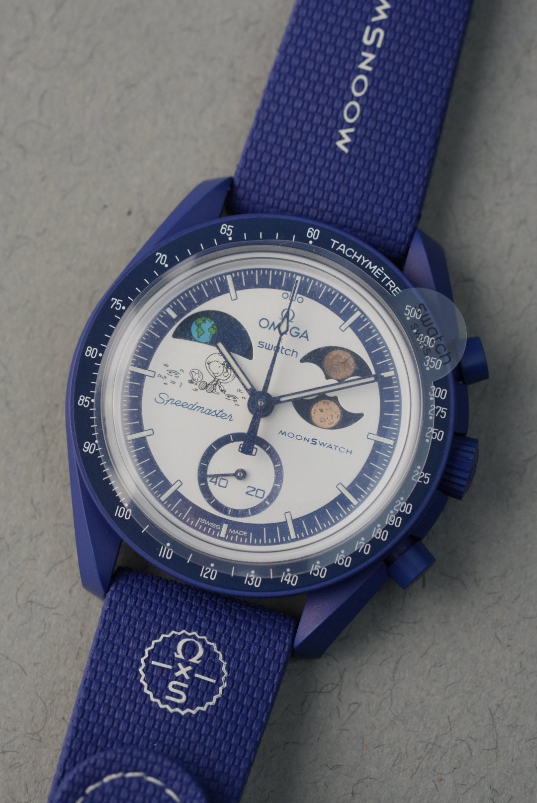 Swatch x Omega MoonSwatch Collection: Mission to EarthPhase - Moonshine Gold SO33N701L