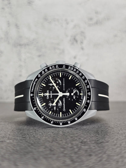 Premium black and white curved rubber strap for MoonSwatch Mission to the Moon, quick-release spring bar