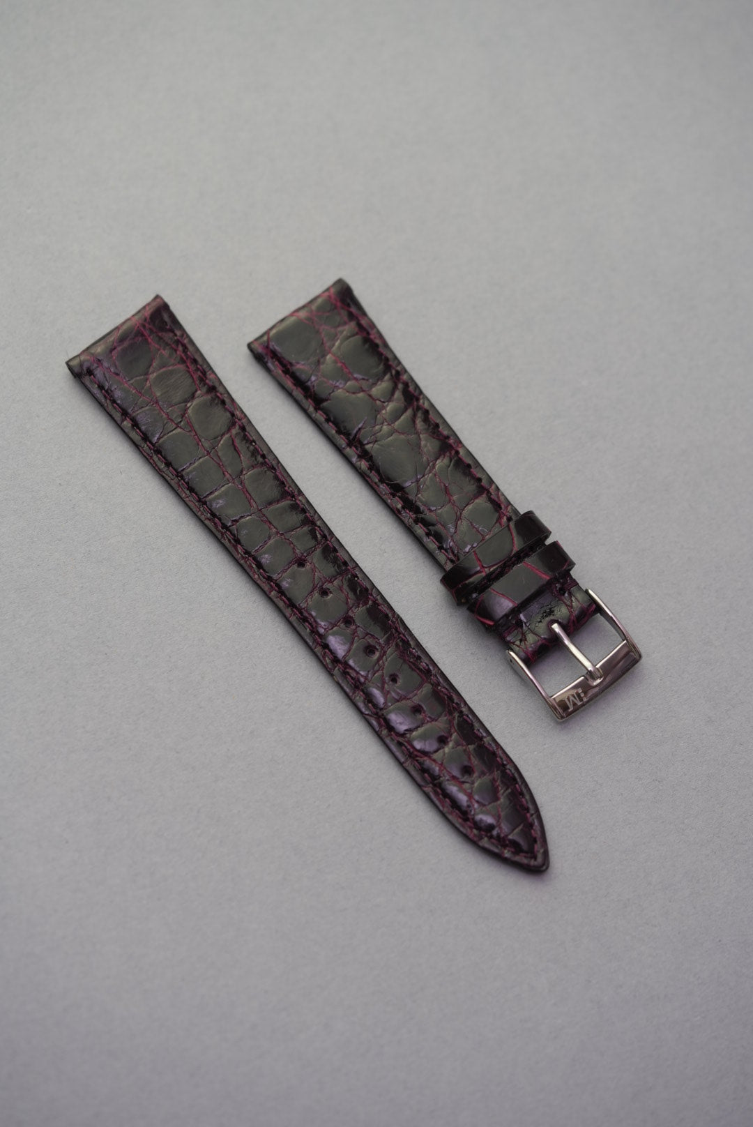 Bordeaux crocodile leather strap for Cartier, offering a deep wine-red tone with elegant scale pattern and hand-polished shine.