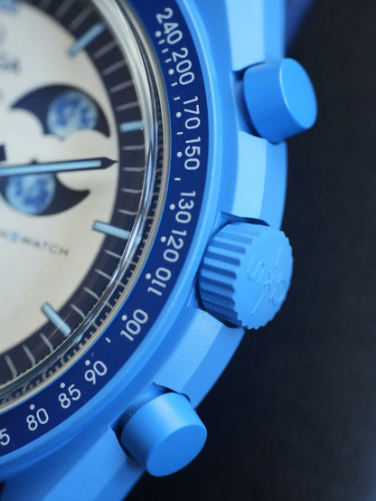 Mission to the Super Blue Moonphase (SO33N700)