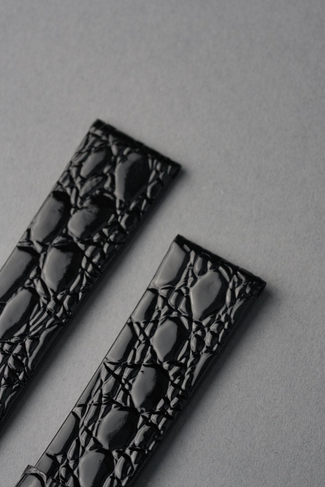 Vintage Crocodile Grain Leather Strap – 8mm to 22mm