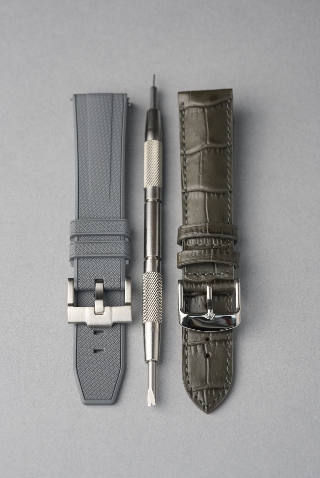 Essential Strap Bundle – Rubber & Leather + Tool (20–22mm Universal Fit)