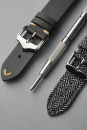 Autumn Winter Strap Bundle – Field Leather & Tweed + Tool (20–22mm Universal Fit)