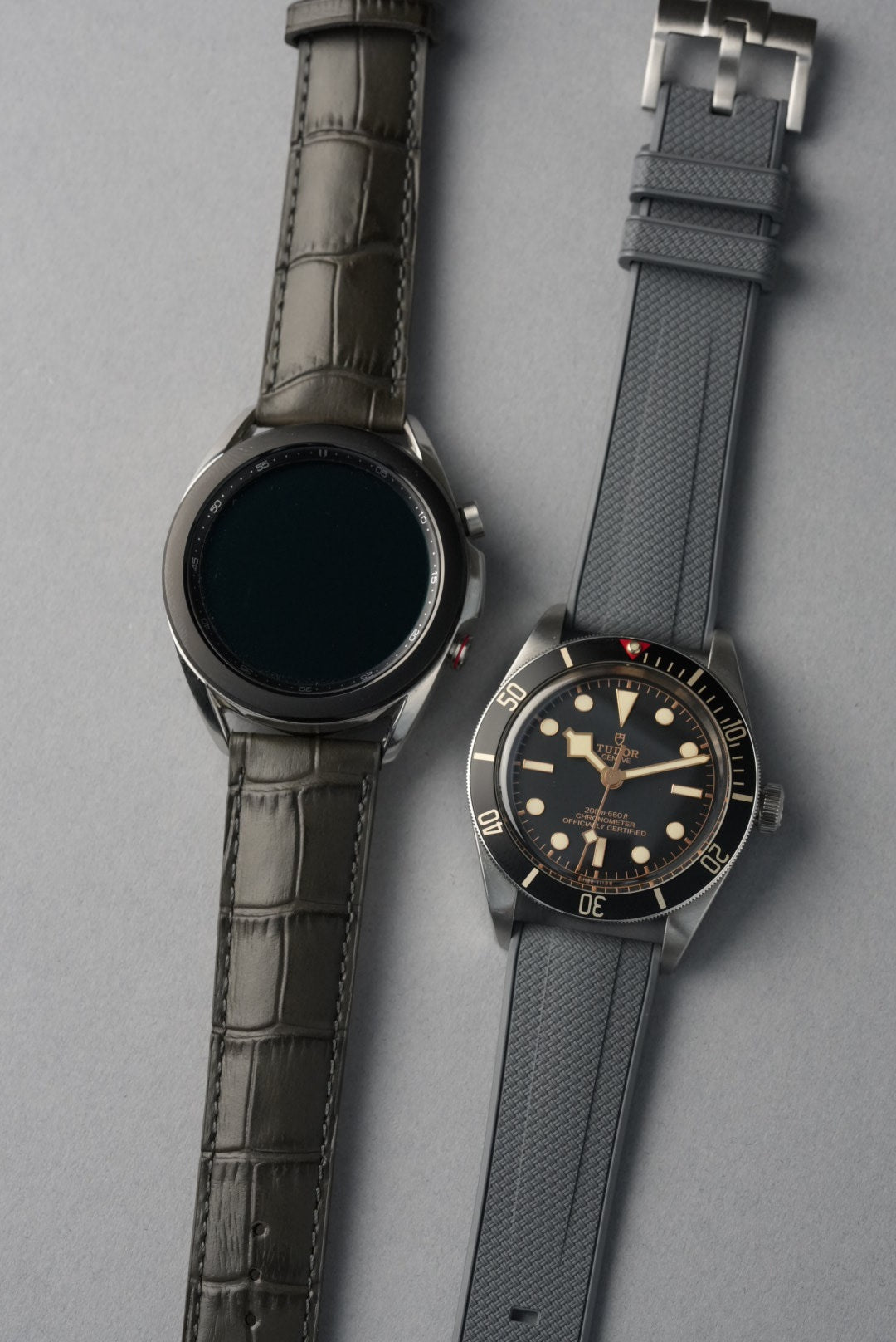 Essential Strap Bundle – Rubber & Leather + Tool (20–22mm Universal Fit)