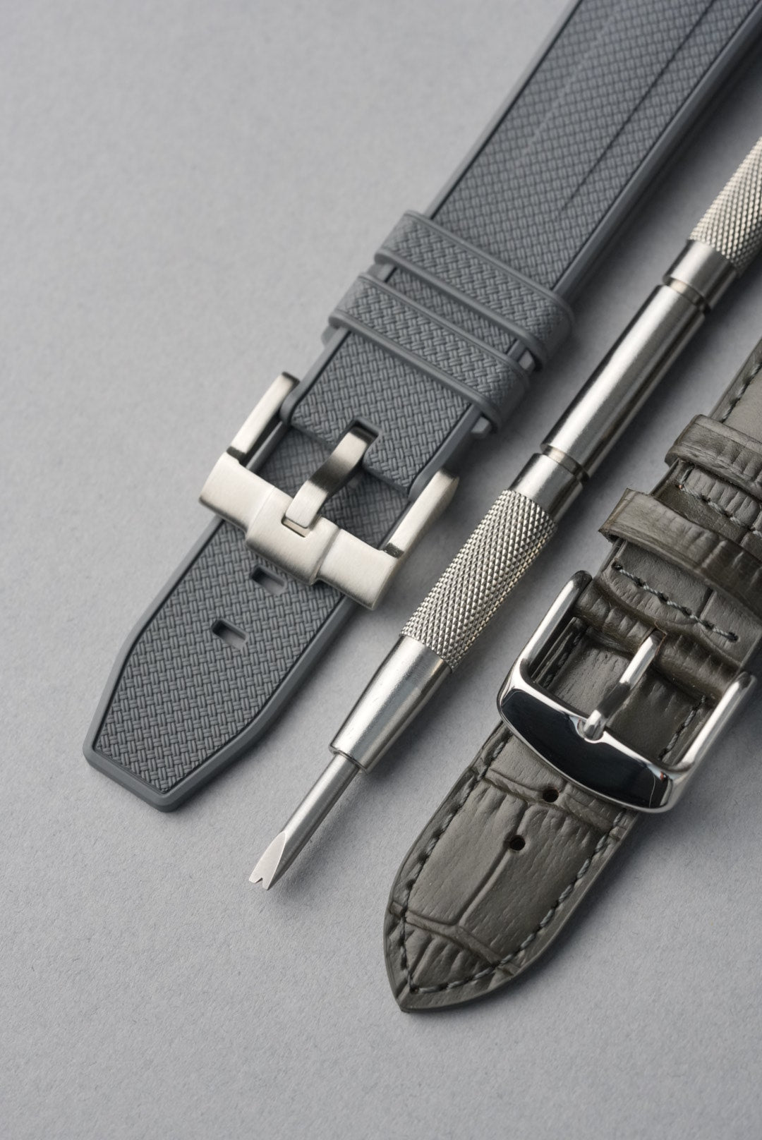 Essential Strap Bundle – Rubber & Leather + Tool (20–22mm Universal Fit)