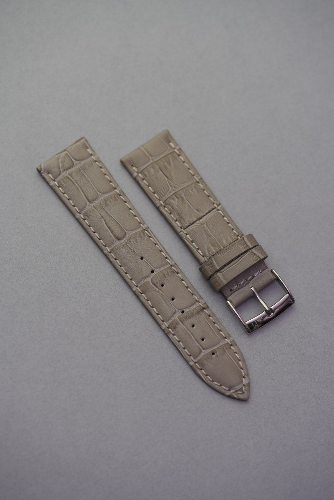 Slate grey alligator-embossed calfskin leather watch strap – luxury leather strap replacement for classic and modern watches.
