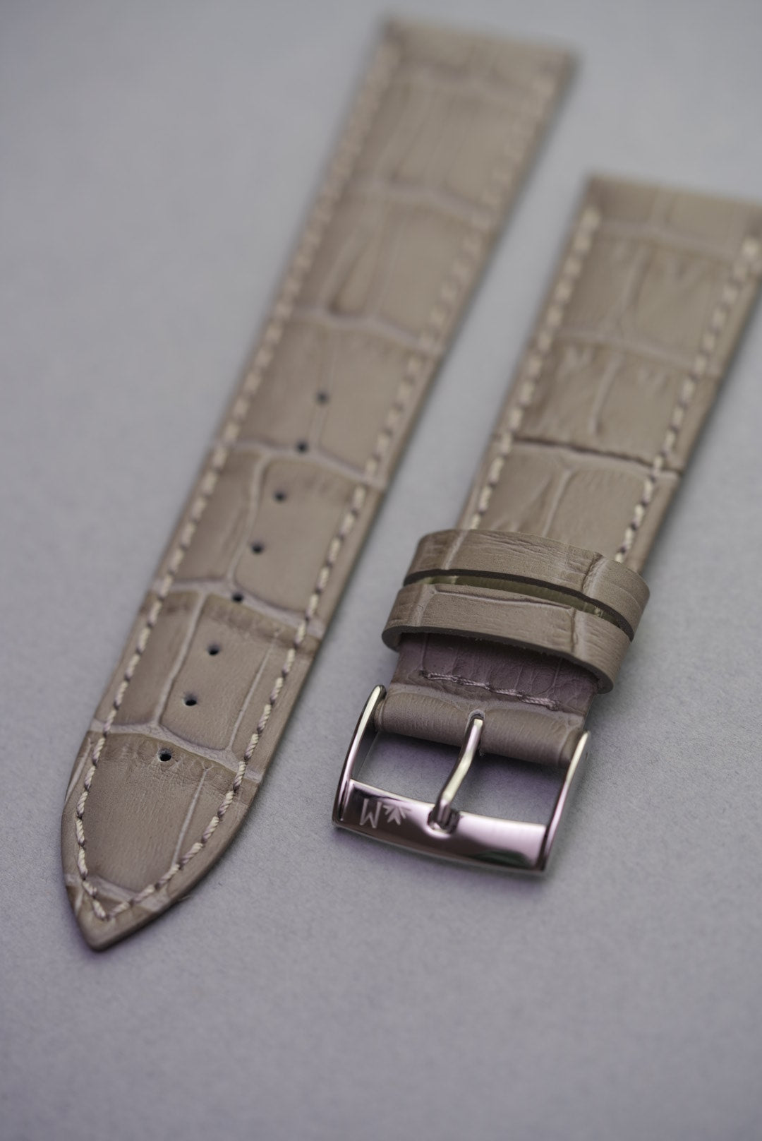 Slate grey calf leather watch strap with polished buckle – Italian alligator-style replacement strap for refined watches.