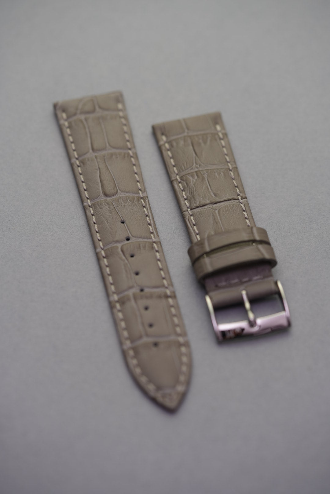 Slate grey embossed leather watch strap – Italian-made calfskin strap replacement for modern and classic timepieces.