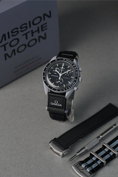 Swatch x OMEGA Mission To The Moon 'Flagship' Bundle